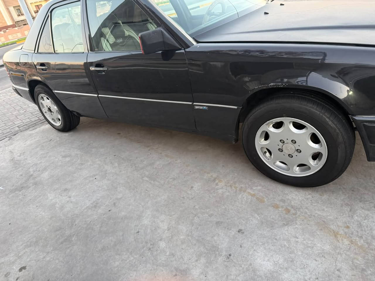 مارسدس دب موديل92 كير ومحرك بطه بلباكيت تبريد وي السويج حداده تخم تاير باتري جديد جاهزه السياره رقم اربيل مداور ثاني سياره قطرة خياس مابيهه صبغة بلاديه للبيع فقط ب55 وبيهه مجال ***********
