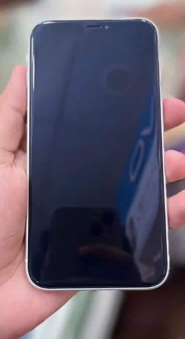 سلام عليكم اكس آر محور 17 بطاريه 81 وذاكره 64 نضيف الجهاز حلو سعره 350 وبي مجال اومراوس مو مشكله رقم الهاتف ***********اتصال.
