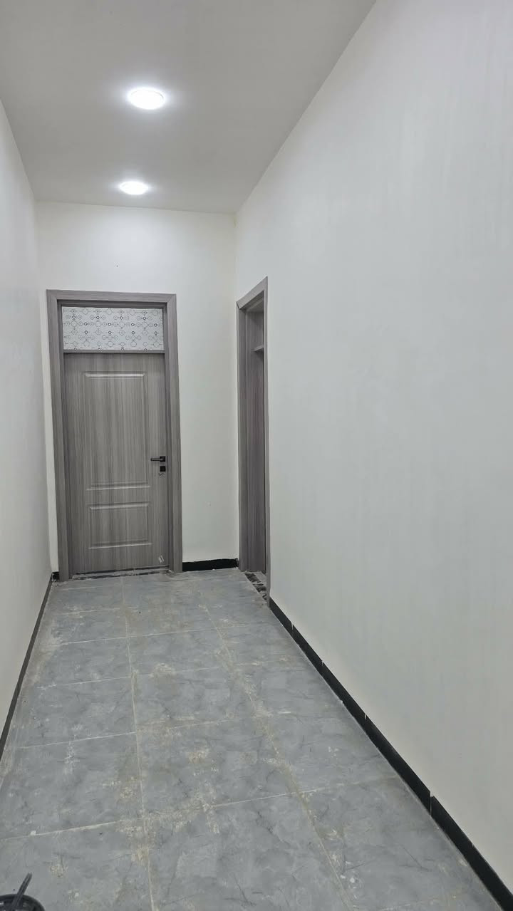 🏡 2 بيوت للبيع_بناء حديث
الديوانية / مجمع توحيد العفلوكي طريق السنيه السياحي وره سكة القطار شارع المركز ب البداية بعد 50 متر عن الشارع . 
🔸طابو زراعي سند 25  . 
المساحة 135م² – طابق واحد
🔹 2 غرفه نوم + استقبال + صالة
🔹 3 صحيات
🔹 مطبخ
🔻 ملاحظة : لا نعمل بالاقساط 
📞 للاستفسار: مراسلة الصفحة او 
الاتصال على[***********]
