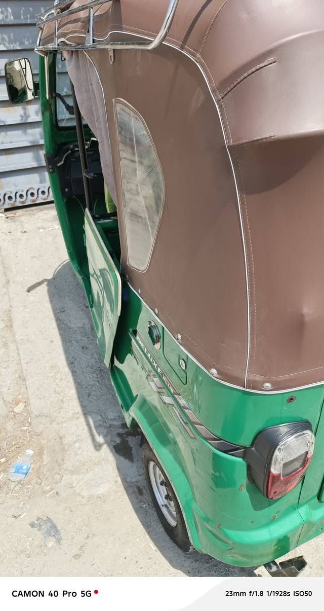 السلام عليكم تكتك اللبيع نضيفه مكفوله ما مفتوحه مديل 22 رقم وسنويه تحويل مباشر  مكان ناصريه مركز سعره عل خاص او رقم ***********وشراي بخير ويدالل
