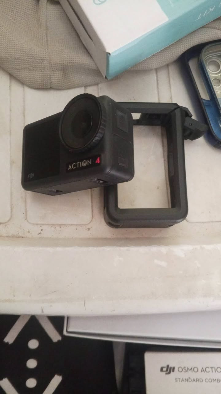 DJI Action 4 • نظيفة ١٠٠٪ • مقاوم ماء ١٦م