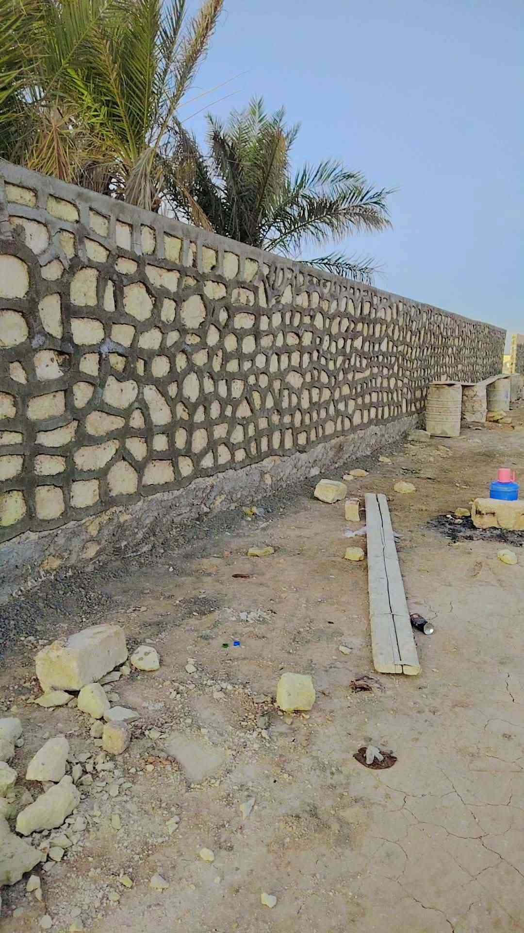 بناء حجر درجة أولى بسعار مناسبه سياجات رصف بيوت اساسات ديكورات رصف ممرات شغل مرتب 
كرسته وعمل نعمل في جميع محافظات
***********
هاذا رقمي بي وات ساب 
خابر وتدلل
