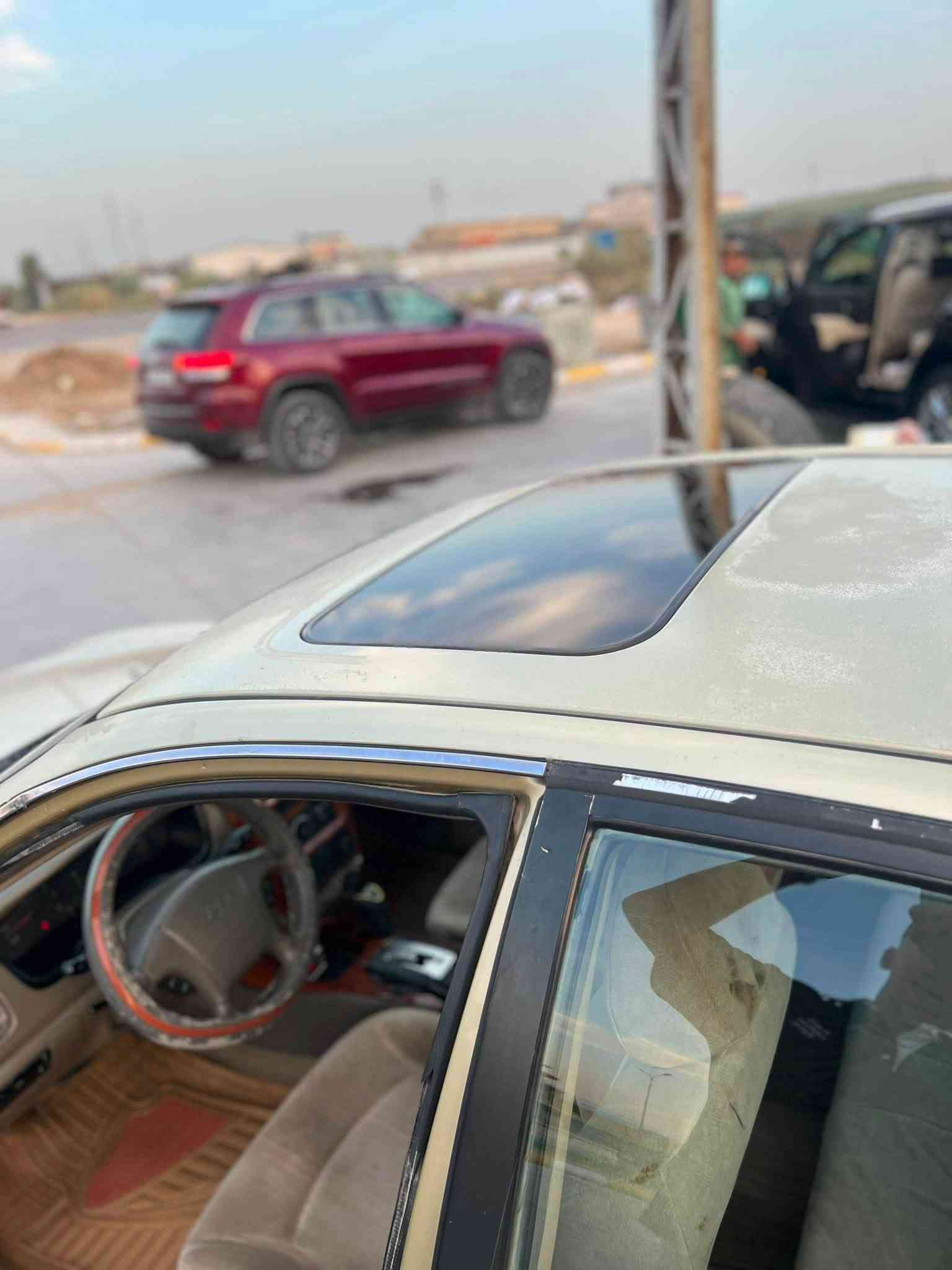 •سوناتا وفود
•موديل 2002 رقم بغداد دولي بسمي 6 سلندر 2700v
•سنتر لوك
•  محرك وكير جدد مكفولات
 •غرفتهه ع وضع الشركه نضافتهه فول كشنات تخم بلادي قماش كهربائيات سياره 
 •ع ايد وحده مال جناي متعوب عليهه ومصروفلهه هواي وبالخير ع ياخذهه  #السعر_64وبيهه مجال حك الجية  واسط الصويرة
***********
