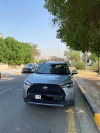 🔥 إذا تدور كورولا كروس نظيفة، محرك 2000 ووارد أمريكي كلين… هاي تستاهل ...