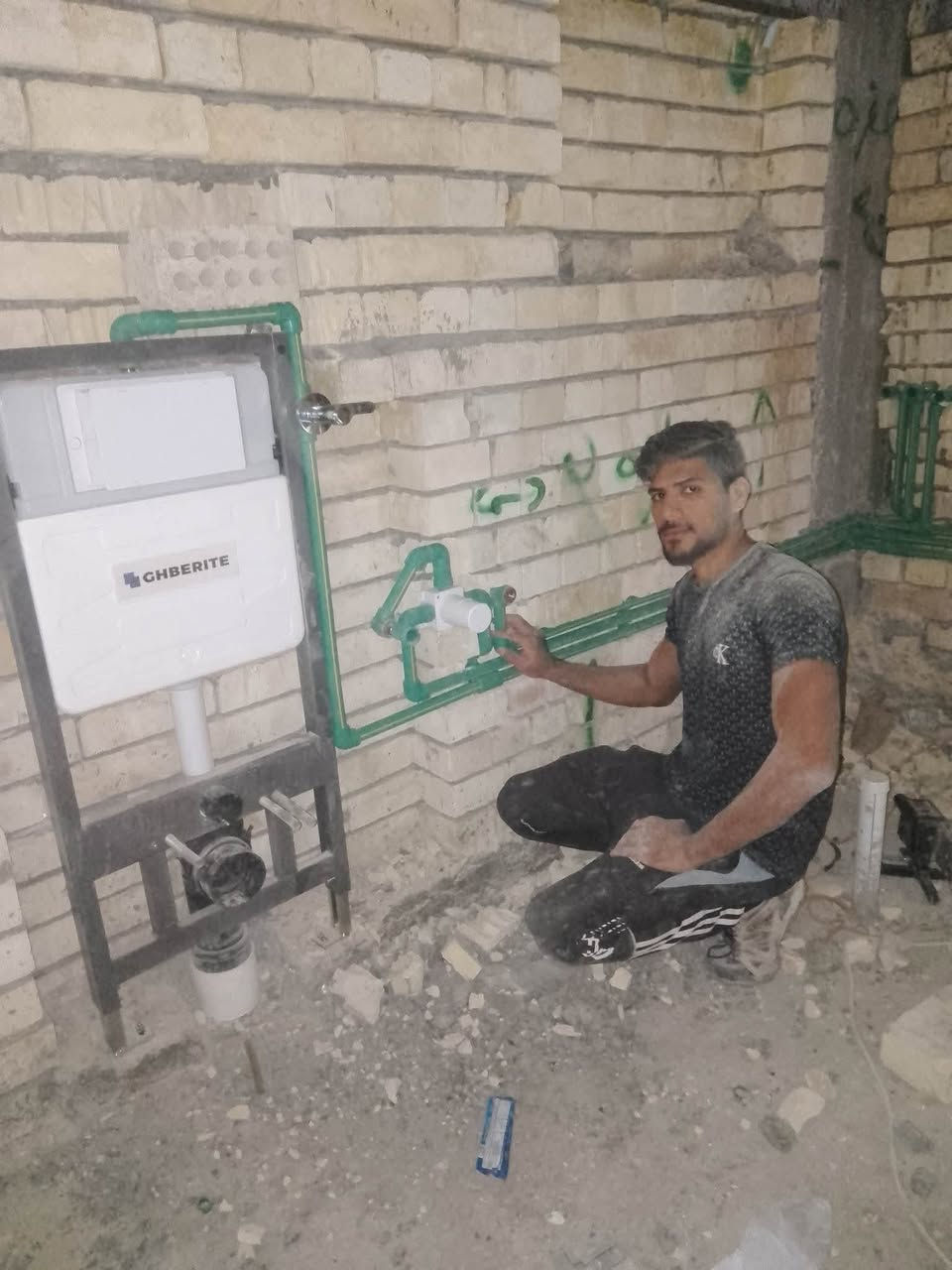 تأسيسات صحية عامة
ربط رئيسي ماء +مجاري +تصليح جميع الكسور 

اسعار مناسبة جداً 

***********

