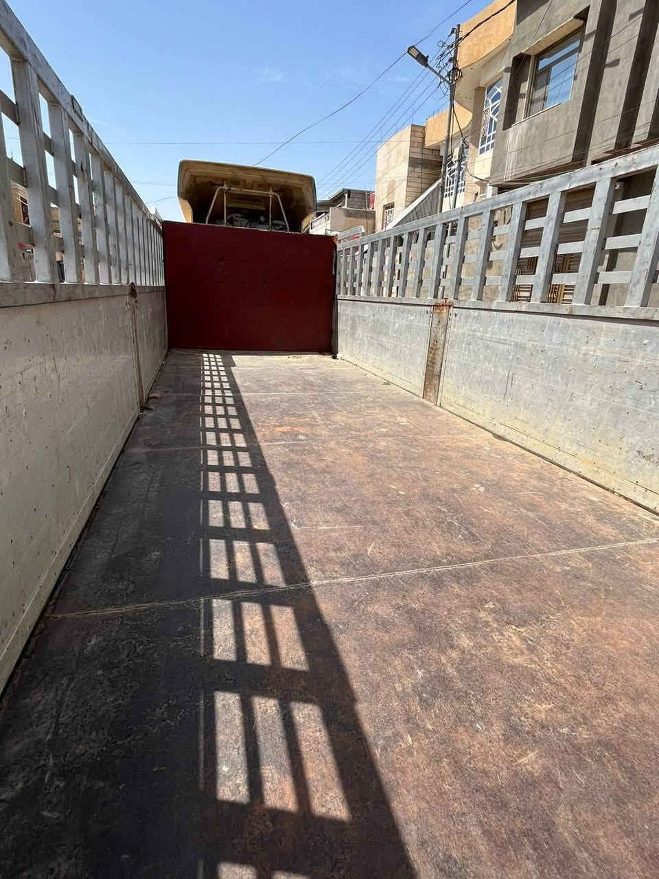 سلام عليكم هينو انكر 80عادي خط واحد 
مديل 97رقم بصره نكليزي سياره جديده 
طوله 6وربع بلاد بدي 4قطع 
مكان السياره بلبصره سعره /230/بيه مجال 
***********/***********/
