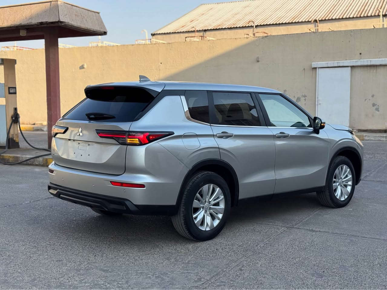 Mitsubishi Outlander 2025 متسوبيشي اوتلاندر

سيارة زيرووو فقط ماشية ٩٥ ميل 

ثلاث قطع و نص صبغ و رقم شاصي بالصور
دبل اكسن و شاشة كبير و كشنات هيتر

شرط ترقيم اربيل دهوك سليمانية

سعر 🔥 165 ورقة و مجال
مكان عقرة "ئاكرئ"
واتس اب و كورك *********** اكر, نينوى
