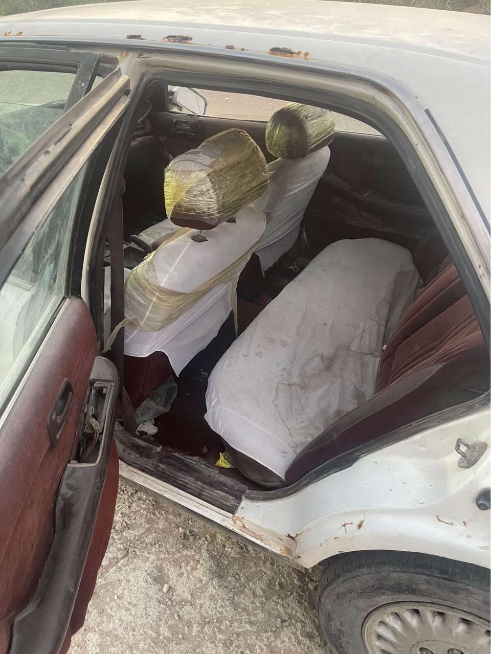 سلام عليكم كروسيده بل بصره ايسر بلاد رقم ذي قار شرط التحويل السياره شوف العين عوزها ترتيبات بجمها موجود نقص بس لايتات  كفاله كص ونقل مكينه وكير ونجي البصره شط العرب رقمي ***********  خابرني بس كون شراي رايدها ب30  وبيها مجال بصيط البصرة, العراق
