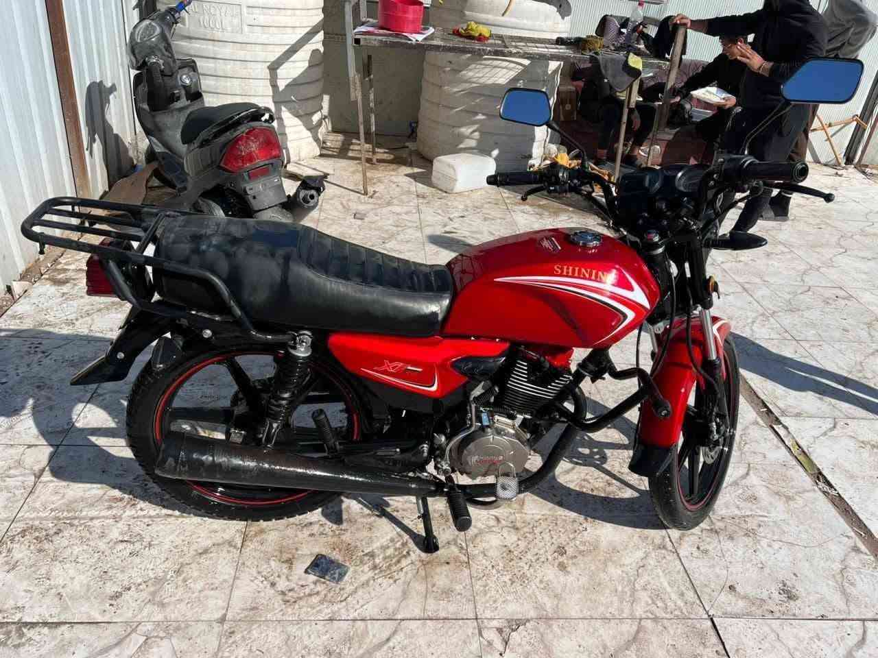 ‏شاينك موديل 23 مرقم للبيع 
‏ ( مكفولة )
‏السعر 1800 وبيها مجال بسيط حك الجيه
‏للاستفسار 
‏***********
