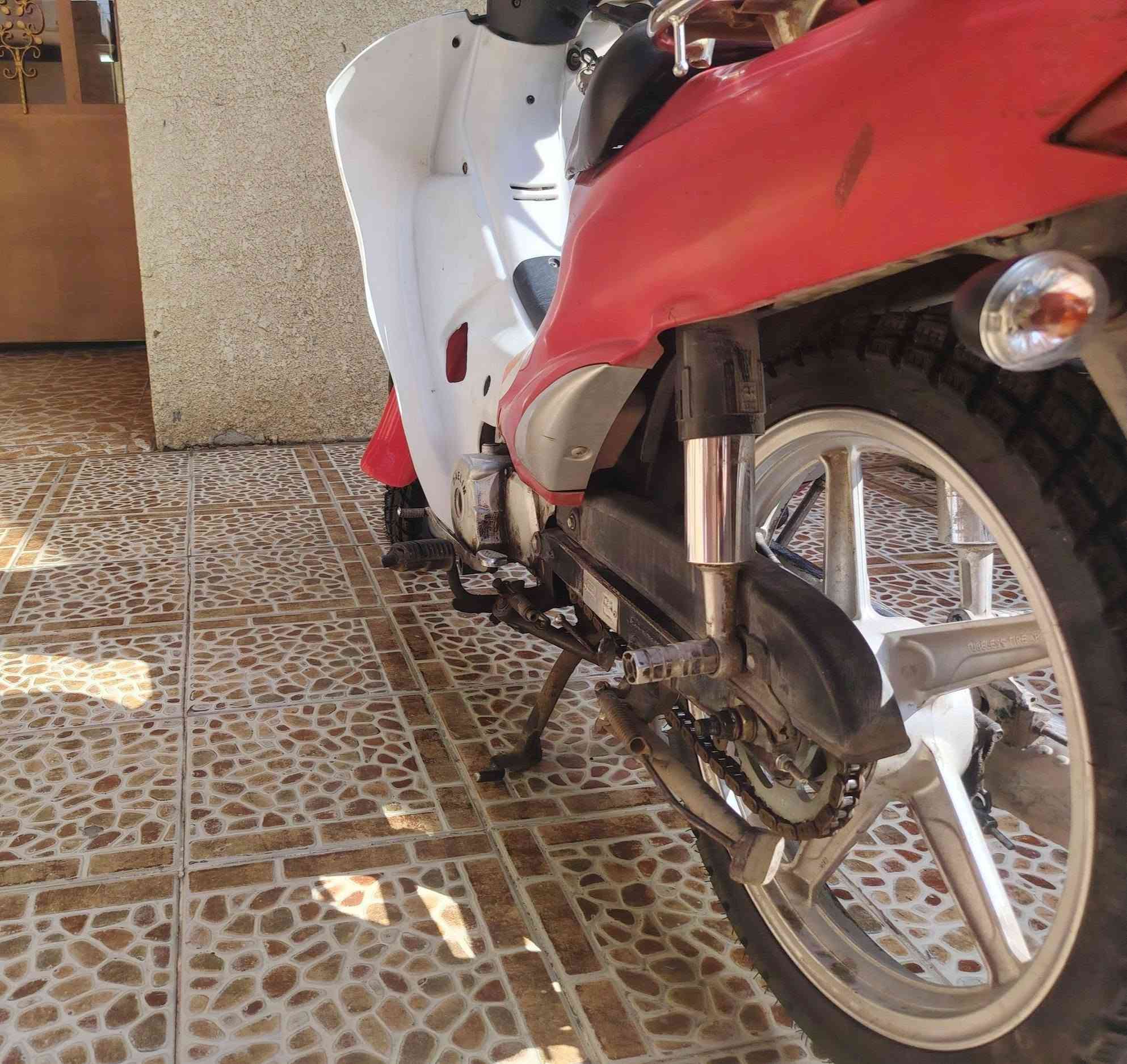 ماطور  للبيع
محووور + تايرات جديدة 
  
600 وبي مجال 
 
***********
