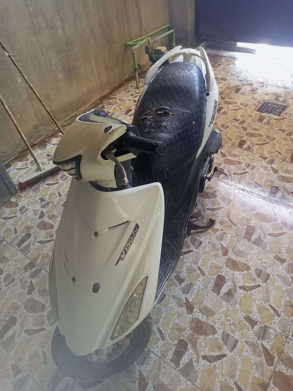 للبيع  ادرس حديث 
شغالة محرك ناعم لاتنقيص لاتبخير 
سلف هندر شغالات 
اشاير هورن شغالات   الدشبول طافي نقص فيشة فقط 
السعر 180
الشراي يتصل ***********

اني مكلف بالنشر

