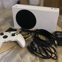 Xbox Series S • يد Xbox أصلية • ريشة مكسورة