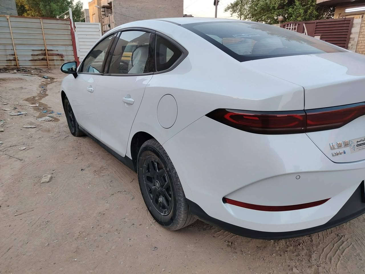 للبيع بيوايدي داخل كشنات جلد ابيض 
2025زيروووووو رقم بغداد ماشية 1000كم سنوية باسمي تحويل مباشر مواصفات معروفة منزل جميع البرامج +ترحيب بلغة العربية الاتصال ***********
