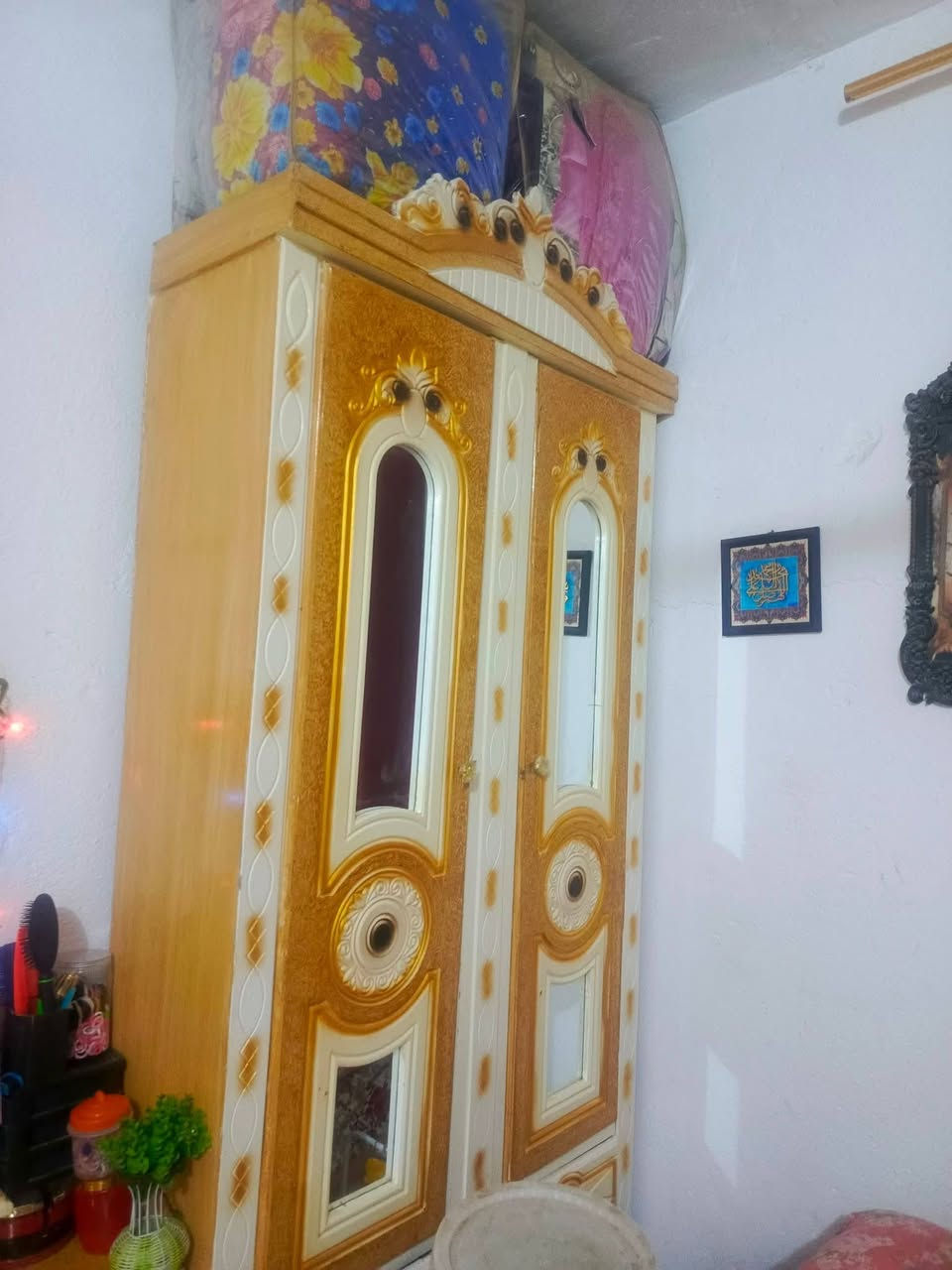 سلام عليكم غرفه للبيع مستخدمه قليل اخت جديده السعر على الرقام التاليه ***********
