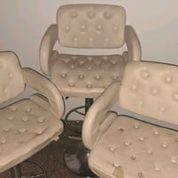 كراسي عدد ٣ للبيع