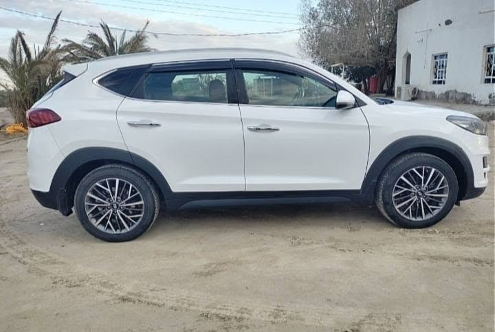 السلام عليكم 🌹 🚘 هيونداي توسان خليجي 2019 للبيع
🔹 الموديل: 2019
🔹 خليجي
🔹 المكينة: 2000 CC
🔹 الممشى: 120 ألف كم
🔹 فول أوبشن ما عدا الفتحة
🔹 السيارة جاهزة من كلشي
🔹 بيها 3 قطع
🔹 رقم بغداد باسمي
🔹 السعر: 155
🔹 المكان: الديوانية
📞 للاستفسار: ***********
