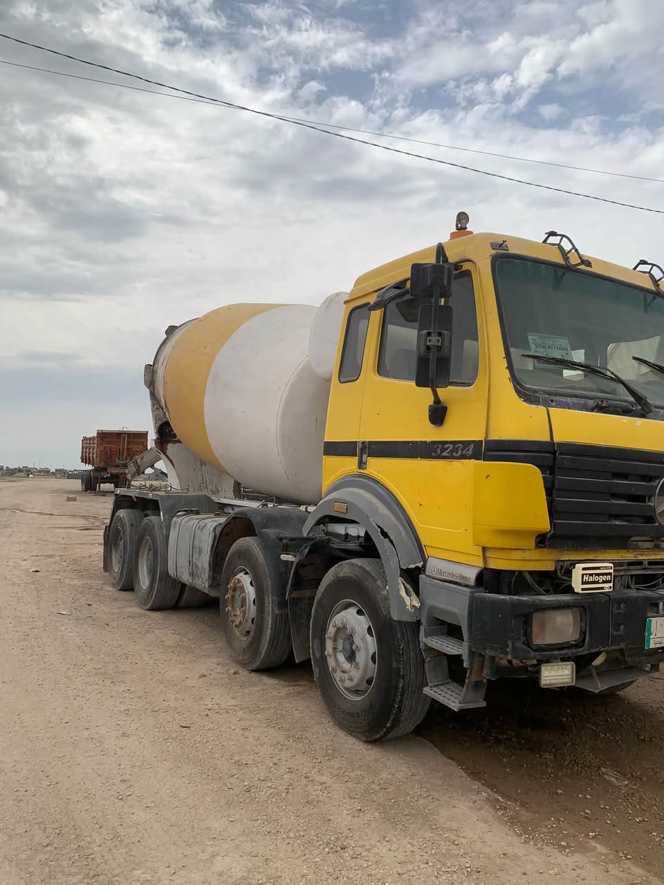 أهلاً وسهلا بكم في معرض الاحلام ✨
معرض_الاحلام_البيع_وشراء_المعدات_ثقيله🚛🚜🏗

للبيع خباطه كرواتي

موديل 1997

عكرب بلادي 

12متر 

مجموعه جي اف

كيـر 4×4

محرك 8

حجم3234

سياره جهازه. خير من الله 🚛

سعر الستفسار ***********☎️اثير الفهداوي

