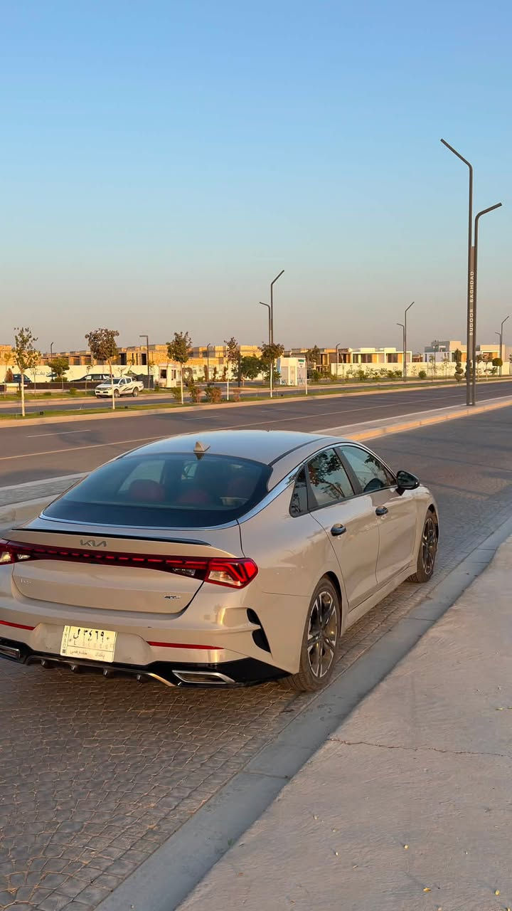 Gtline 2023 
ماشية 60mi
مكينة 1.6 تيربو
مواصفات معروفة شاشة  كبيرة حساسات رادات قايدة شبه الية كرسي كهرباء جلد 
تدفئة كشنات
سعر 160
***********

