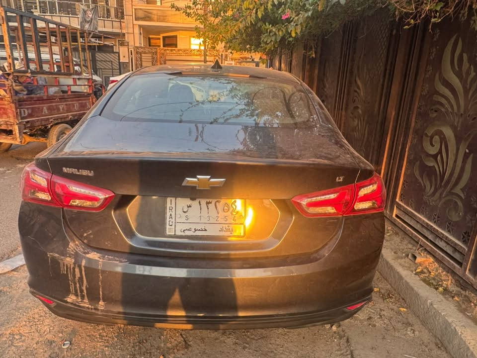 بيع مستعجل  ماكو هيج سعر ماليبو 2020معوقين سنه وتصير حره  ملاحظه سياره عليها مليون غرامه ينزل من سعرها حسب الاتفاق ...

بصمه أبواب بصمه تشغيل 

تشغيل عن بعد 

تحكمات ستيرن 

كشن كهرباء +تتدفئه 

شاشه كاربلي

وبعد بيها مواصفات هواي عدا الفتحه 

حادثها جاملغ وبنيد وطخه بالباب الخلفي حادث امريكا مابيها حادث بالعراق 

السعر 80$قفل لان مستعجل وماكو هيج سياره بهل نضافه  سياره ممغسوله تره وبهيج سعر المكان بغداد شهداء السيديه (***********)
