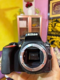 نيكون D5600 • عدسة ٧٠-٣٠٠ خربان • عدسة ١٨-٥٥