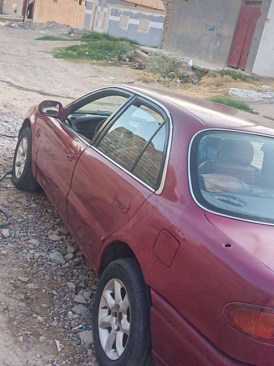 سلام عليكم لبيع سوناتا تو موديل 2000كير عادي بس محرك كايم سياره حلوه ونضيفه جوم شغالات داخل مرتب صدر نص عمر  6 ورقات قفل عنوان صلاح الدين قضاء بيجي رقم الهاتف ***********
