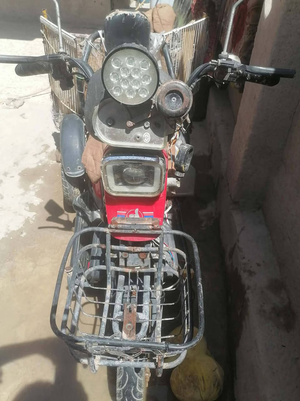 دراجه شحن عوزها بس باتريات ب125 واتس اب ***********
