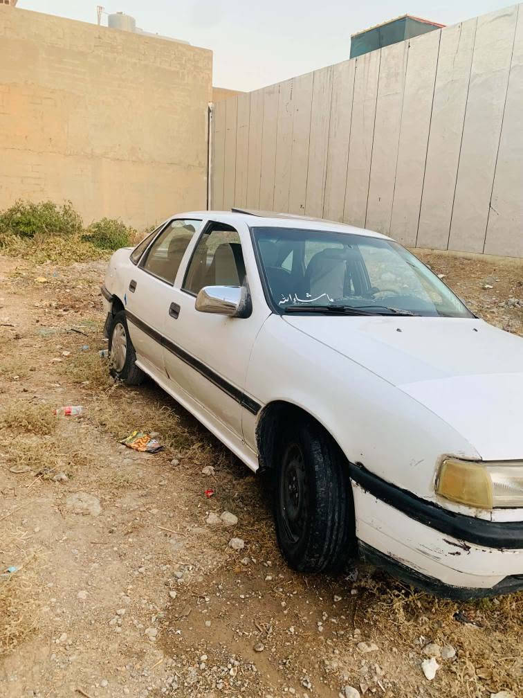 بەناویی خوایی گەورە و میهرەبان 
ئەم ئۆپڵە بۆ فرۆشتن    مۆدیلی 1991  
مەکینە 20     گێڕ عادیی    سڵایدە      سەیارەکە ماڵی مەدەنی بەشەرتە  سەیارەکە ئی ماڵانە مشکیلەیی نیە کارەبایی هەموویی ئیش دەکات   
شوێن ڕانیە 
نرخ: 10 گەڵا و محامەلە 
ژ.م:*********** رانية, السليمانية
