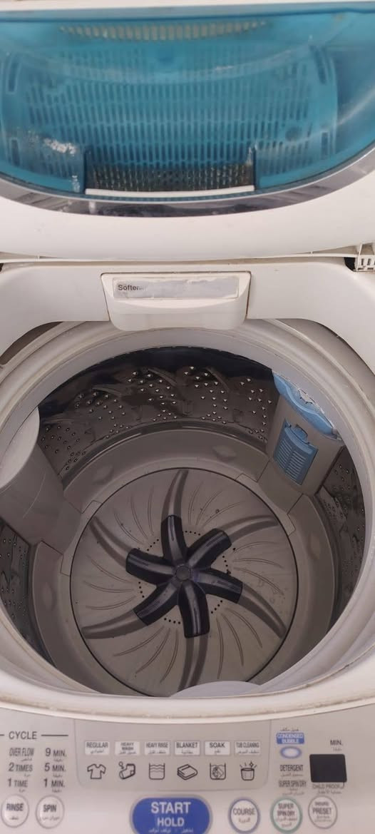 غساله للبيع اوتوماتيك 
ماركه توشيبا 
حجم 22
حتى بطانيه تغسل 
نظيفه جدا 
السعر 250 الف
***********
