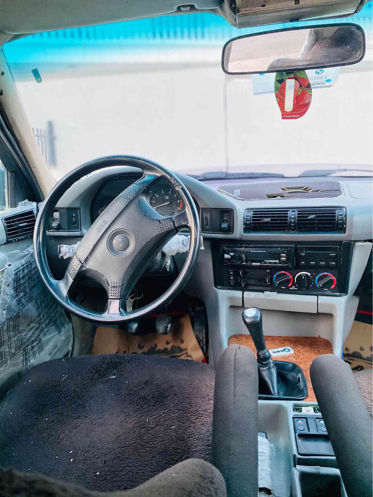 BMW

مەکینە 525 گێڕ عادی

گێڕو مەکینەو کارەبای بەشەرت

مۆدێل 1992

دەبڵ ئێرباگ

موسو براوە بەشەرت

سەنەوی سەوز

تەبرید لەسەر سویچ ئیشی نەکرد نەتەوێ

لایت زینۆن 

25 گەلاو مەجال

شوێن دەربەنیخان

***********

مشتەری نیت سەرم مەیەشێنە

گۆڕینەوەش ئەکەم لەسەر دلگرتن دار بنديهكان, السليمانية
