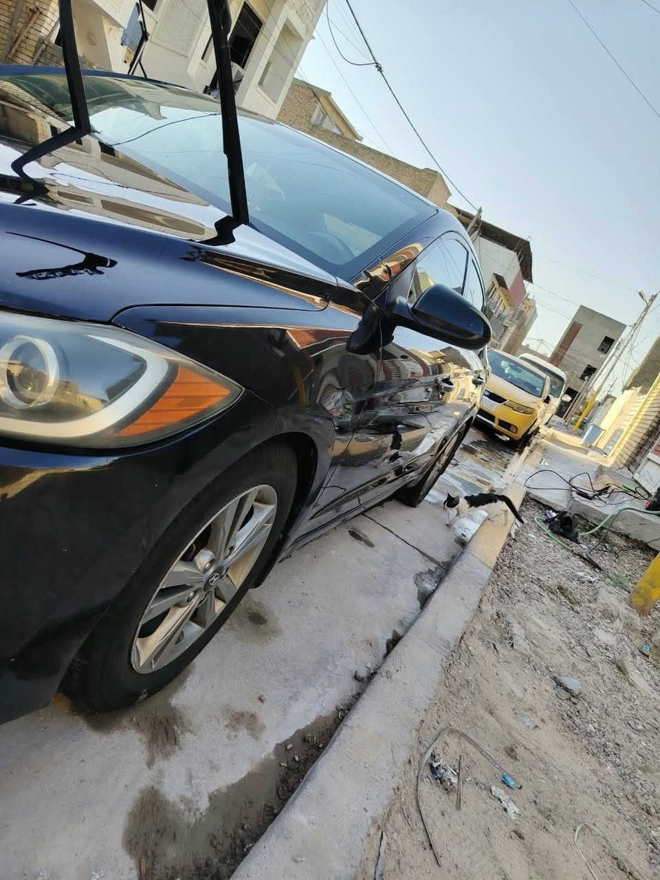 السلام عليكم
النترا موديل ١٨ وارد أمريكي بأسمي السياره رقم بغداد
السياره بيها اربع قطع صبغ 
حادثها بأمريكا جاملغ وبنيد
كير محرك تبريد خير من الله
السعر ١٠٠ وبيها مجال
العنوان الغزاليه ***********
اني مكلف بالنشر
