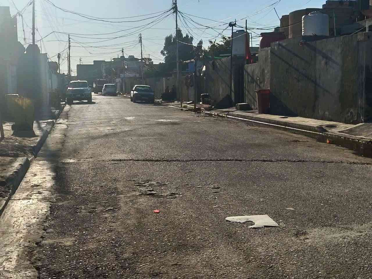السلام عليكم بيت للبيع  150 متر كامل بناء حديث البيت كامل زراعي مجاري ماء كهرباء تبليط.  صاله مطبخ ترك منور استقبال غرفتين نوم   

  عنوانه جسر ديالى القديم جامع طه
الشراي *********** واتساب واتصال

