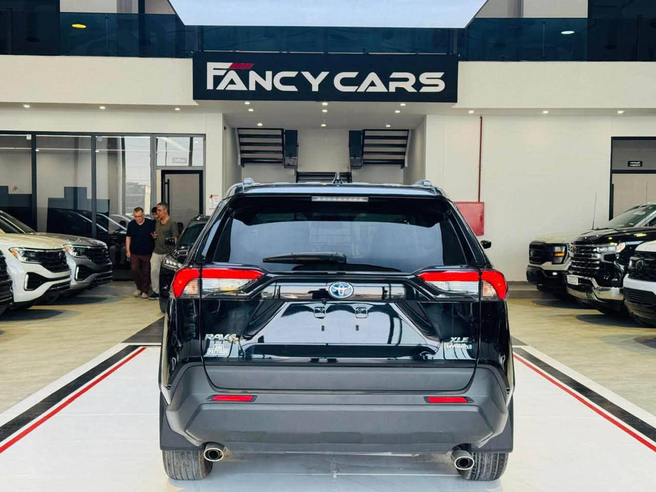 TOYOTA RAV4 XLE HYBRID - 2024 ✅

عربى/کوردی
تويوتا
راف 4,  XLE HEV (High) , 2024
عدد الأميال : 14,611 ميل
ضرر: كلين تايتل
سلندر: 4 سلندر
محرک: 2.5
السعر / اتصل بنا
الكاميرا الخلفية - سقف بانورامي - صندوق كهربائي  - التحكم على المنحدرات - مستشعر وقوف - تدفئة المقاعد - فتحة السقف - مثبت السرعة - مرايا جانبية كهربائية - شاشة - مراقبة النقطة العمياء - مقاعد كهربائية - 8 وسادة هوائية - مصابيح زينون الأمامية - المصابيح الأمامية ليد - قفل مركزي للأبواب - عرض المعلومات على الزجاج الامامي - تدفئة مقود القيادة - أبل كاربلاي - التشغيل عن بعد - ABS - AWD - رادار - كشافات ضباب - مثبت السرعة التكيفي - تبريد خلفي

📍العنوان: اربيل  -  شركة فانسي كارس
مدينة ئارام للتجارة رقم معرض (B4)

☎️-***********
☎️-***********
☎️- ***********
☎️- ***********

***************
تۆیۆتا
ڕاڤ 4,  XLE HEV (High) , 2024
ماوەی ڕۆیشتن : 14,611 ميل
بۆیاغ: کلین تایتڵ
پستۆن: 4 پستۆن
بزوێنەر: 2.5
 نرخ / پەیوەندی بکە
کامێرای دواوە - پانۆراما - سندوقی کارەبایی - ڕاگری نشێوی - حەساس - گەرمکەرەوەی کوشن - سلاید - دیاریکرنی خێرایی - ئاوێنەی لاتەنیشتی کارەبایی - شاشە - ئاوێنەی ڕادار - کورسی کارەبایی - 8 پەرەشووت - لایتی پێشەوەی زینۆن - لایتی پێشەوەی لید - قوفڵی دەرگاکان - داتاشۆ - سوکان هیتەر - ئەپڵ کارپلەی - شەغال - ABS - AWD - ڕادار - بلاجکتۆر - دیاریکرنی خێرایی خۆگونجێن - فێنککەرەوەی پشتەوە .

📍  ناونیشان: هەولێر کۆمپانیای فانسی کارس 
شاری ئارامی بازرگانی رقم پێشانگا (B4)

☎️-***********
☎️-***********

نص مكتوب في الصور:
- FANCY CARS