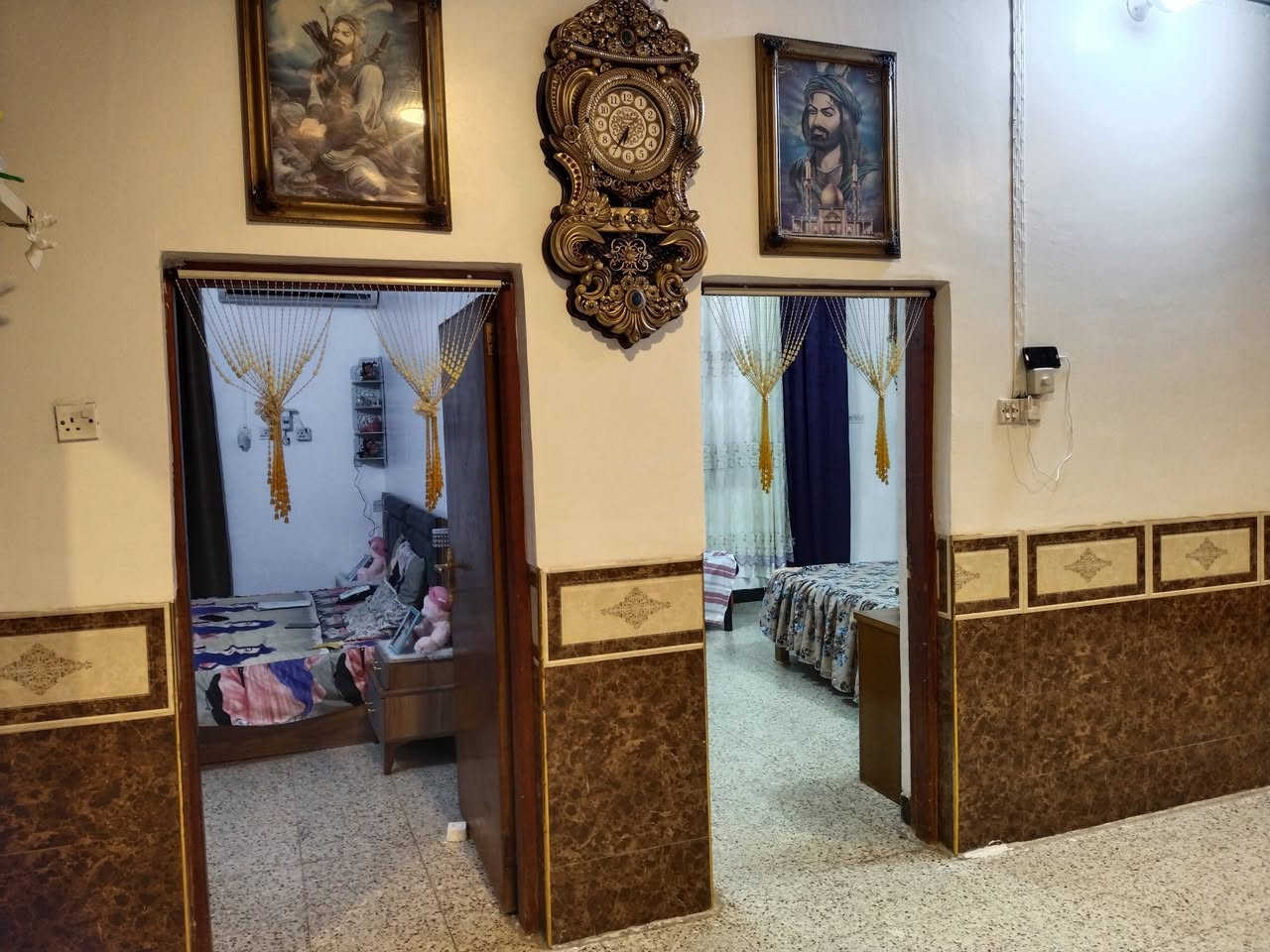 السلام عليكم بيت زراعي للبيع سند 25معامله كامله المساحه 300بناء طابوك يحتوي مطبخ واستقبال وصاله وثنين غرف نوم وصحيات خارجيه وحده داخليه وماي ومجاري وكهرباء خطين اي استفسار ارسال الصفحه او اتصال عل الرقم عاده النشر بسبب الوعود الكاذبه ***********@عنوان ال حمد نزلت الشيخ سامي
