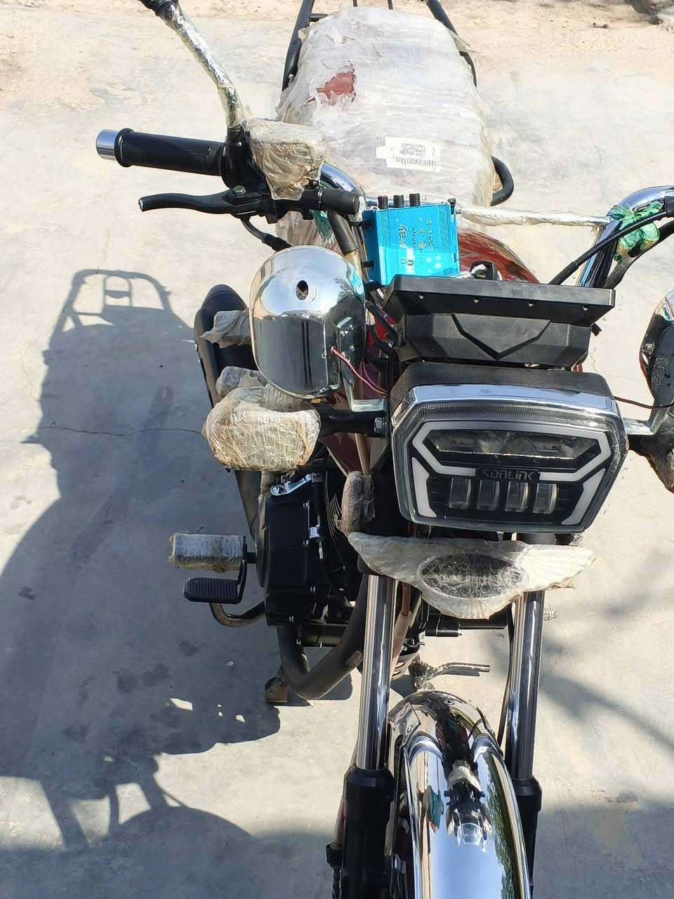 السلام عليكم سافان للبيع موديل 25 سعر 850 وبيها مجال مكان الصويره***********
