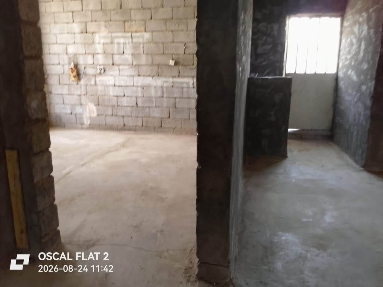 السلام عليكم اخوان بيت للبيع
مساحت البيت 315 واجهة 15 نزال 21 

سند البيت زراعي. قرار 117 

البيت يتكون من هول وصالة مطبخ 

غرفتين نوم حمام داخلي اومغاسل خارجي 

منور. داير البيت  كامل 

وطرمة وحديقة 

البيت ملبوخ من جوة  بس السكف ماله سندويج 

بس جديد   

الخدمات كامله كهرباء سحب 

ماء  كاملة 

موقع البيت خلف  محطة الوقود

 شارع سحر المهندسة

 

 السعر( 48) اوبيه مجال بسيط 

هذا رقمي ***********
