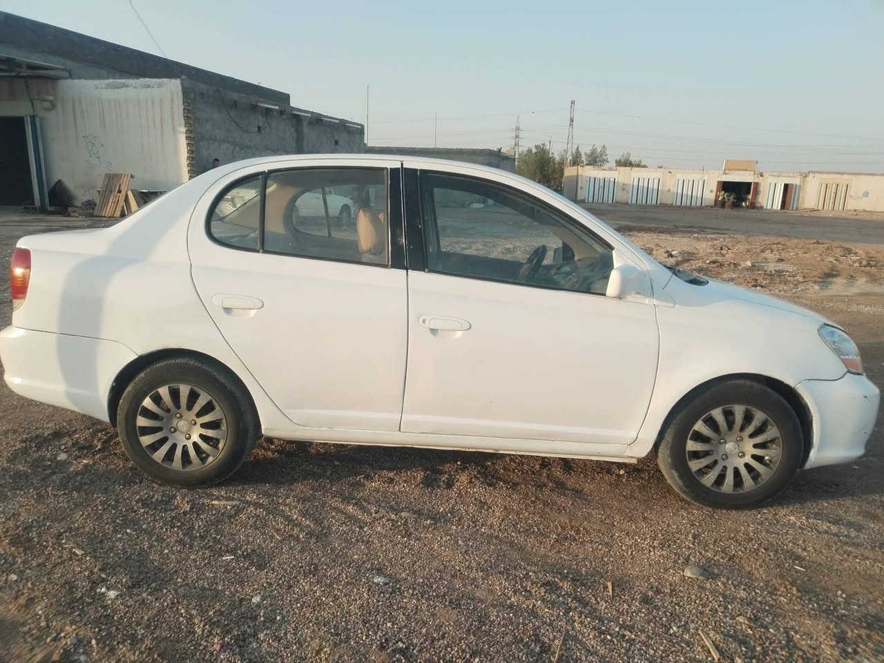 تيوتا ايكو 2005خليجي
مصبوغه عام جماليه
سياره كلش حلوه واقتصاديه 
رقم مثنئ تحويل مباشر
جاهزه كير محرك كفاله
 حداديه كهربائيات ترايك وين ما تريد
مكانها ناصريه قلعه سكر
تبريد شغال
السعر ٤٢ وبيه مجال
***********
***********
