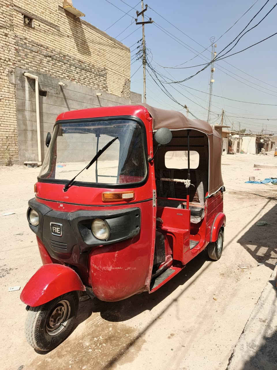 السلام عليكم تكتك البيع موديل 18 أوراق أصولي تكتك جاهزه كبل الشارع المكان بغداد المشتل السعر 3500 وبيهه مجال خابر وتدلل ***********
