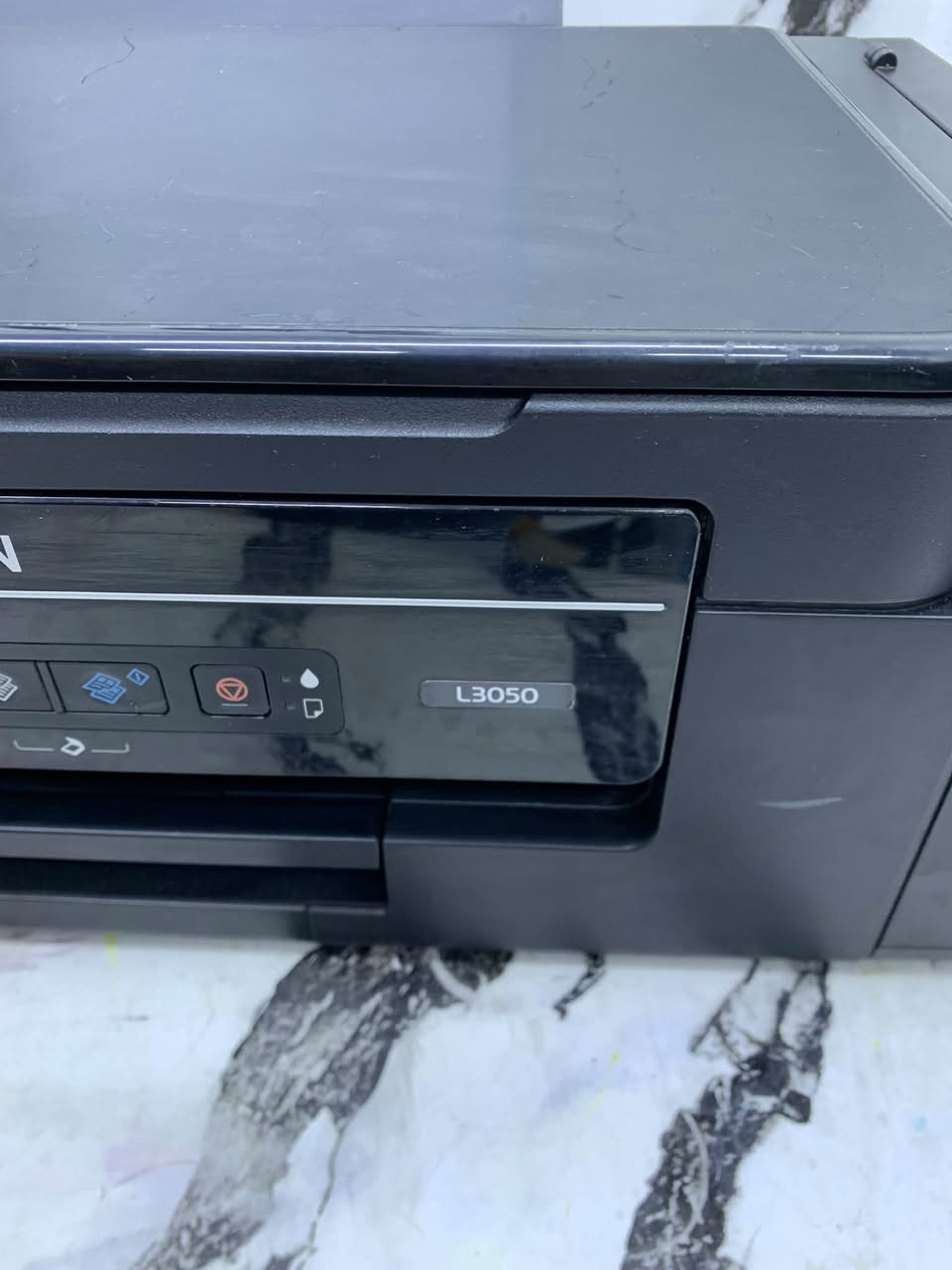 طابعه ابسون L3050
واي فاي
منضومه حبر خارجيه
شرط الشغل
السعر 125 
توصيل موجود
***********
