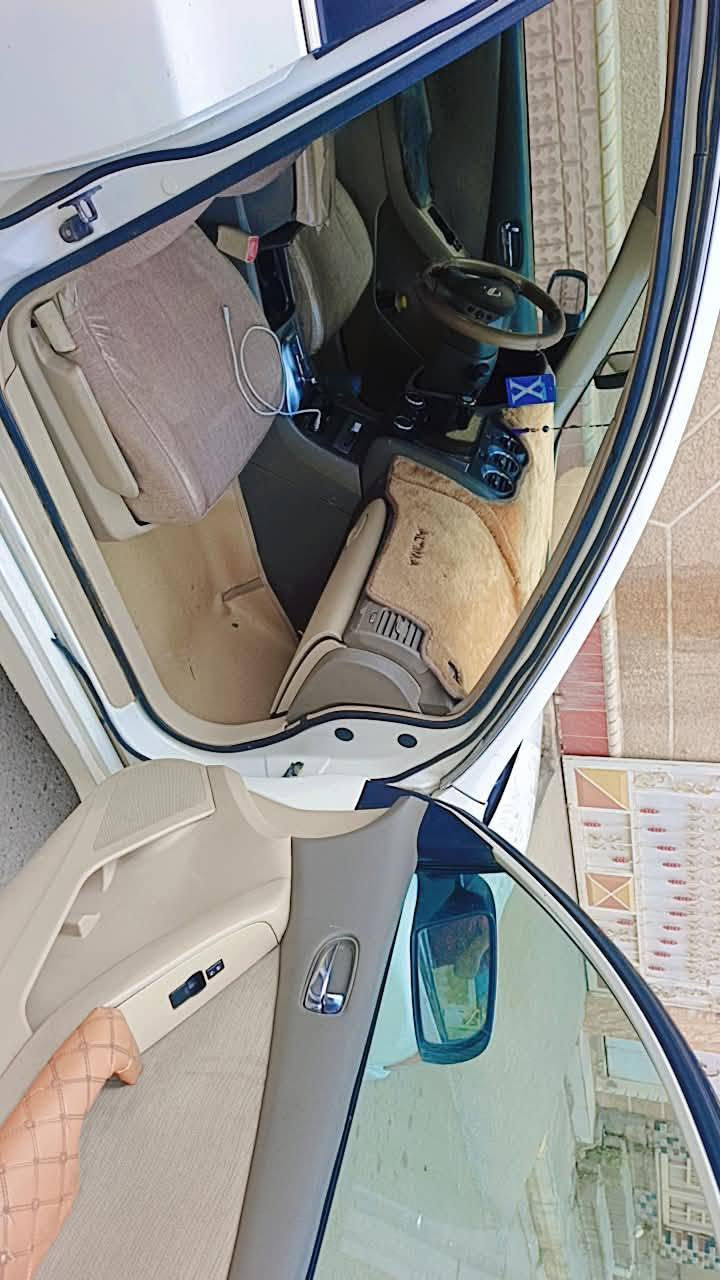 نيسان التيما موديل ٢٠١٠خليجي بيه صبغ قطعتين ونص بدون دواخل مكان السياره ديالى بعقوبه 
***********
