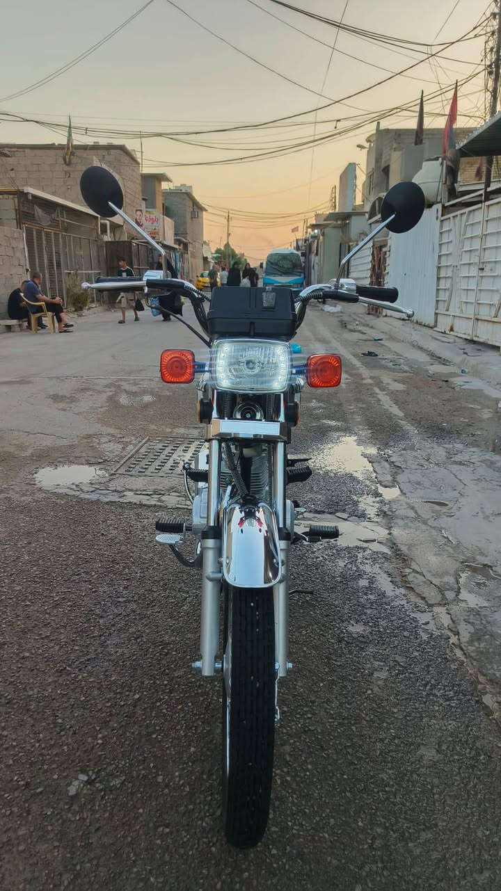 السلام عليكم دراجه ايراني للبيع مال رمبه نامه امتياز اسكنر السعر ٧٠٠ وبيها مجال المكان بغداد الزعفرانية ***********

