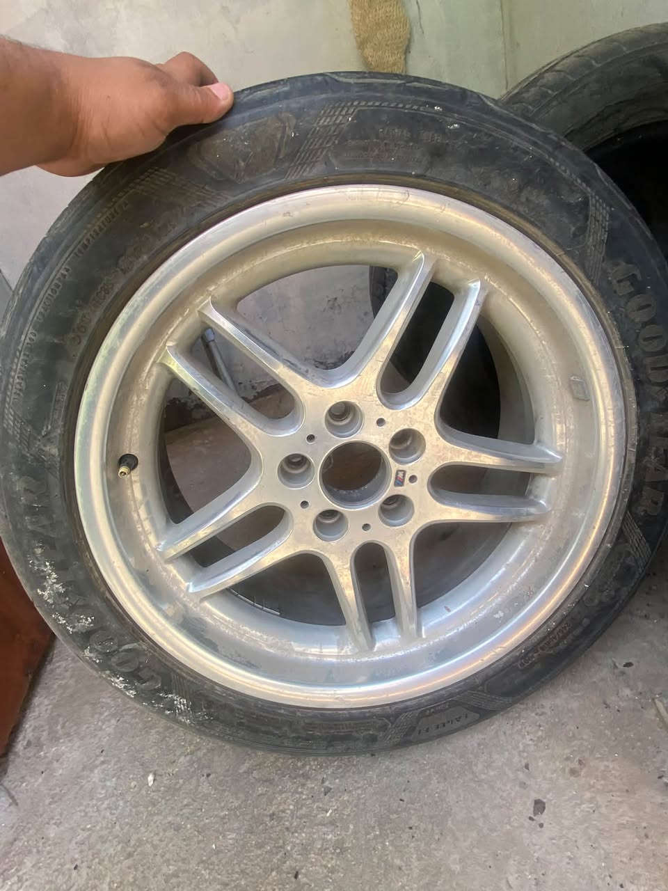 سلام عليكم للبيع غراض خفاش

1غرفه خفاش لون نيلي

2ويل M

3دوس ولحيه فايبر جلاس

للاستفسار ‭ ***********
