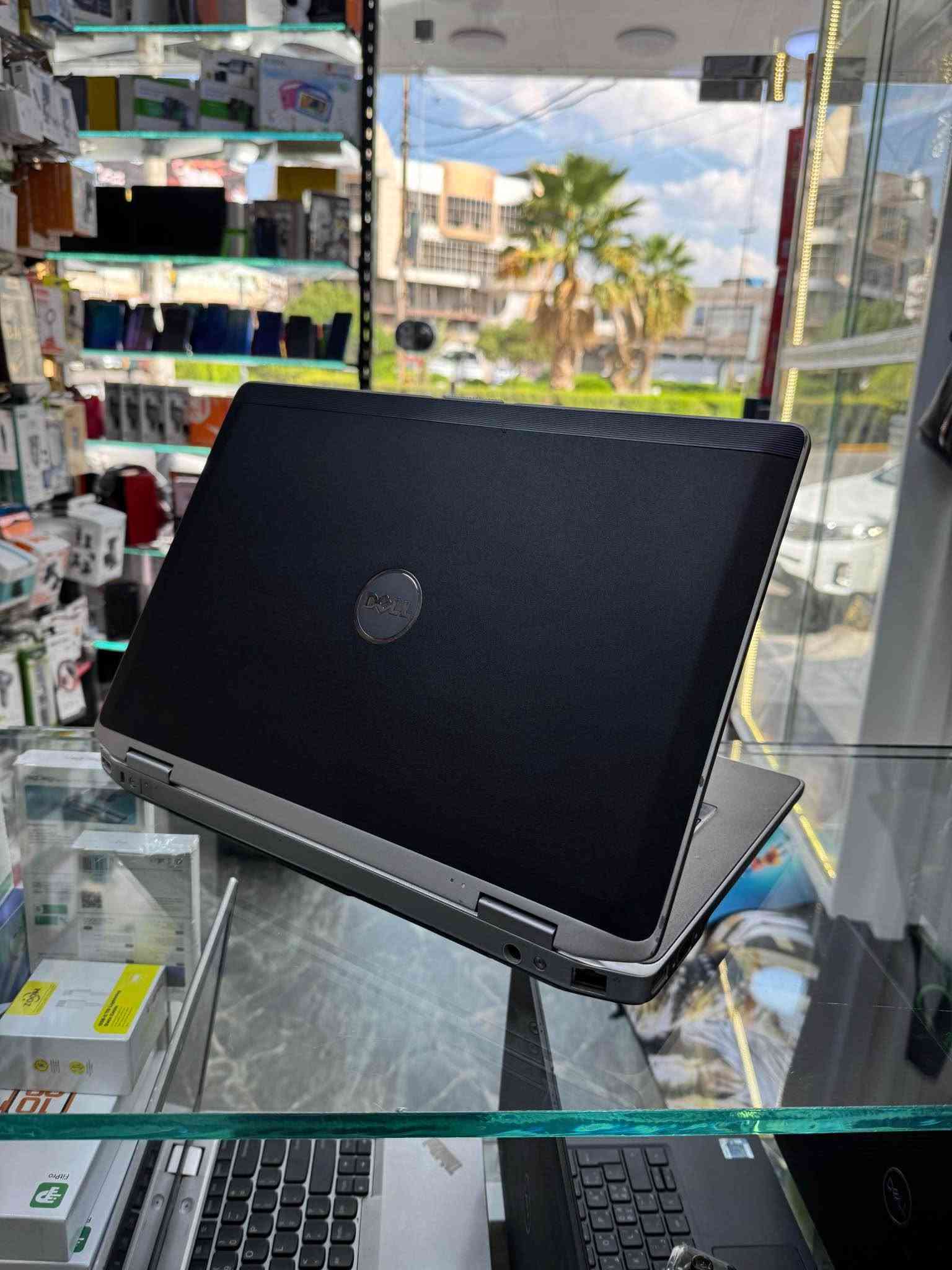 لابتوب ديل 
Core i5 
Ram 4 GB قابل للتطوير 
مساحة تخزين كبيرة بحجم 160GB
شاشه كبيرة بحجم 14 FHD 
مشغل أقراص 📀 dvd 
منفذ HDMI 
منفذ USB عدد ٤ 
بطارية جديدة تدوم اكثر من ساعتين 🔋 

مناسب جداً للدراسة والأعمال المكتبيه والألعاب المتوسطة ✅

فقط بسعر 115 الف

***********
موصل الزهور موصل, نينوى
