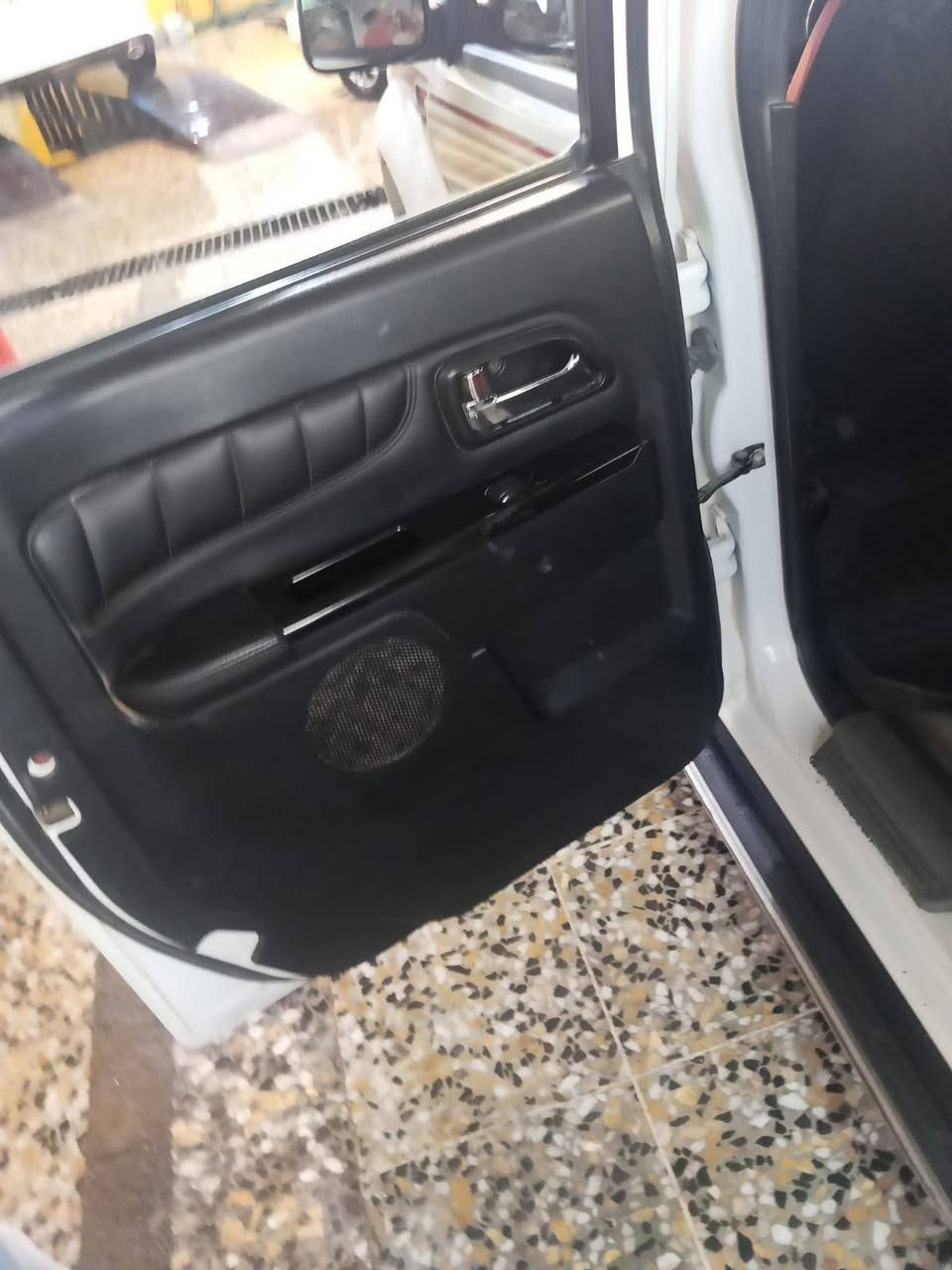 السلام عليكم كريت ويل 2021 رقم بغداد تحويل مباشر مكينه وكير مكفولات تخم تاير بيهه بارد ب باب البدي بدون دواخل 
السعر 100بيهه مجال قليل 
مكان السياره واسط نعمانيه 
***********
