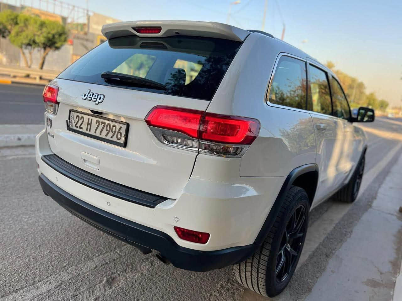 جيب 2019 خليجي وكاله ليث العبيدي  Black top

ماشيه 163 الف كيلو حجم المحرك :3600( 6 سلندر ) 

السيارة كفالة عامة 

المواصفات: 

- ويل SRT 20 اصلي 

- سلايد روف  

- ماوس وضعيات قياده الفور ويل 

- اشاير بالمري حساس مع هيتر

- ⁠داخل بيجي  

- بصمه دخول

- فول تحكمات ستيرن  

- ⁠شفتات ستيرن 

- ⁠كروس سرعة 

- ⁠اوتو هولد

- ⁠توقف ذاتي

- اناره ترحيب  

- الكشنات الاماميه كهرباء 

- شاشه   

- حساسات امامي وخلفي 

- رادار جانبي وخلفي وامامي (مانع للتصادم) 

- كاميره خلفيه

- لد امامي + زينون بلادي + زراك لايت

- دبل هوك امامي

- قطعتين تبريد

- ⁠نظام سبورت + ايكو 

- ⁠نقطة عمياء  

- مري شفط كهرباء

-رقم اربيل بأسمي تريد تحويل او وكالة 

السعر 265 وبيها مجال مكان السيارة بغداد 

للتواصل ***********  او ماسنجر
