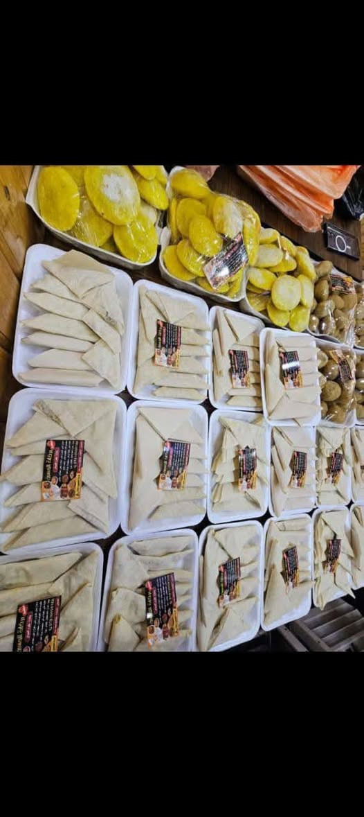 كباب لحم
تكه دجاج 🍗 

عرض كباب ودجاج متوفر

قوزي ع تمن
مندي لحم

مندي دجاج

سمك شوي. كيلو. ب7
سمك شوي كيلو وربع ب9
سمك شوي كيلو ونص.11

سمك شوي وزن كيلوين 13:  الف

مطبك سمك. 12 الف

دجاج ع تمن

تمن مندي

تمن ابيض
مرك قيمة
مرك فاصوليا
مرك باميا

كبة برغل
بركر لحم
كبد وحواصل 5 كيلو

@إشارة

نص مكتوب في الصور:
- كيلو فراسم.بدون.طبخ ب 6 الاف الكيلو بسته
- مطعم بركات الحسين
- الكيلو ب ٦ لاف
- مطعم ومشوبات بركات الحسين رقم الحجز *********** قضاء الشطرة مول بسم الله المشويات كيلو كباب لحم وزن 20 شيش نص كيلو كباب لحم وز... كيلو كباب دجاج نص كيلو كبا كيلو ص... نص نص دجاج ذبح ب 5