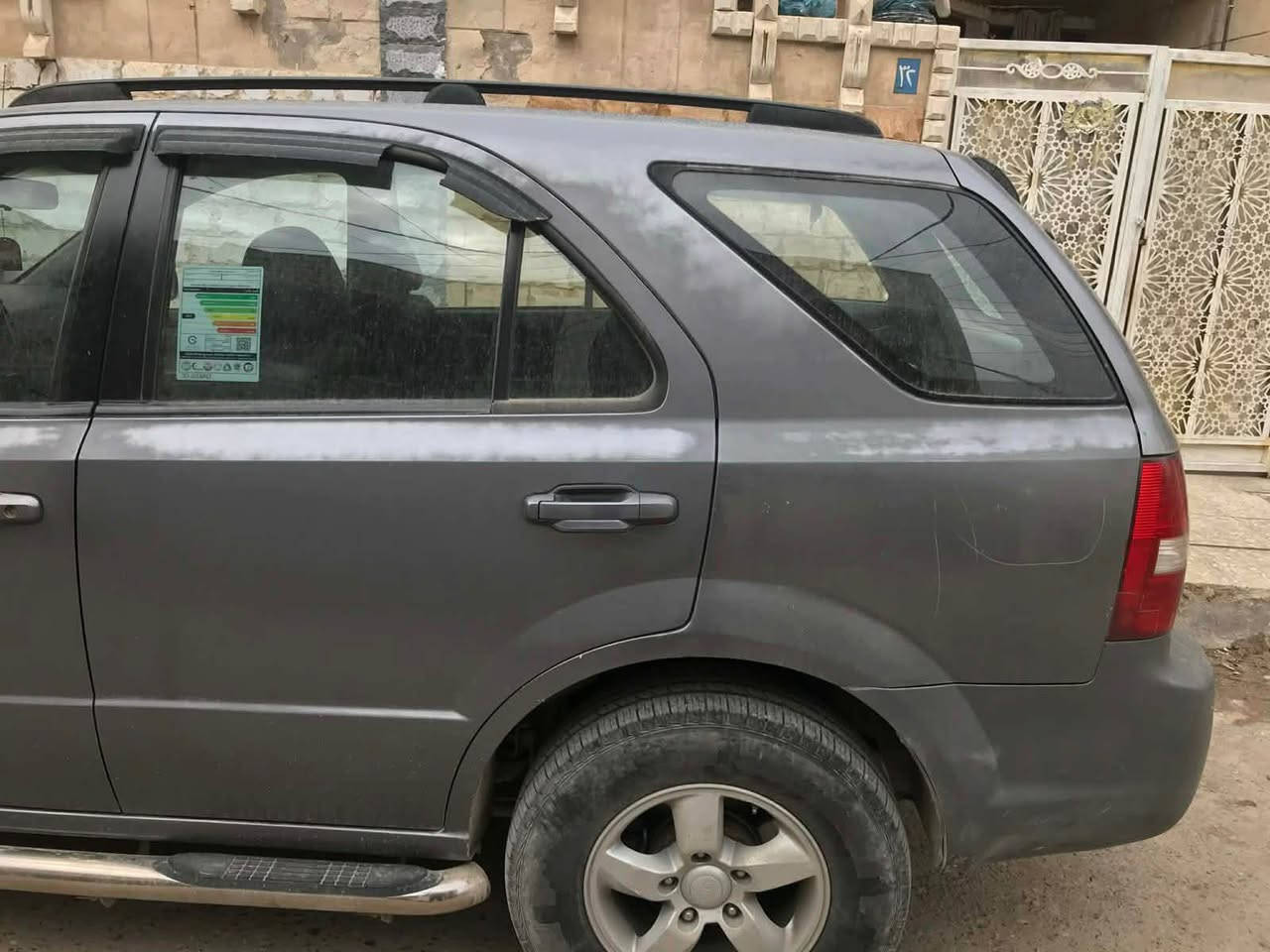 �🔥 للبيع Kia Sorento 2008 | وارد أمريكي 🇺🇸 🔥🚨
💰 السعر: 85 او مراوس بموديل احدث مكاني بغداد الراشدية / ***********. بيه واتساب
🚙 المواصفات:
• موديل 2008
• وارد أمريكي 🇺🇸
• لون سيلفر
• محرك 6 سلندر 3.5 خير من الله ومسويلة ادامه وتنظيف غرفة احتراق 
• كير ممتاز
• حدادية عامة 85%
• دفع رباعي 4×4 🛞
• تبريد ❄️ ثلج
• تدفئة 🔥
• كراسي جلد
• سعة 5 ركاب
•ايرباك 🛡️
• مانع انزلاق ABS
• حساسات ضغط الإطارات 
• حساسات وقوف خلفية
• كاميرا خلفية 📷
• شاشة
• Apple CarPlay
• نظام مفتاح ذكي

🔧 السيارة جاهزة للاستخدام:
✅ مي وراديتر كلة زيتي مسويلها ادامة منطومة المي
✅ الزيت لوكي مولي من الحسام
✅ عبوة نظيفة 
✅ فيت بم جديد
✅  تخم تايرات بالة نظيفة
✅ السيارة نظيفة ومرتبة وما ناقصها شيء

💯 السيارة جاهزة، وما بيها صرف وباسمي تحويل ثاني يوم .

🎯 سبب البيع:
فقط للتبديل وشراء سيارة أحدث.

🎨 ملاحظه 
بيها جرادات ، و رشات  من جهة السايق وخلفه صفحه مو صبغ كامل رشات وتعديل ابيعلك صفحه، 

📸 الحالة مبينة بالصور، والمعاينة والفحص خير دليل.

🔥 سيارة عائلية، دفع رباعي،  ومتهيئة للاستخدام

نص مكتوب في الصور:
- SUMER CENTER
- التفتيش الدقيق بالاشعة السينية - فحص المنظومة الكهربائية - المحرك - ناقل الحركة (الكير)
- منظومة الدبلات - منظومة البريك - تقرير انحراف السيارة
- ملاحظة
- يوجد جراد في اجزاء السيارة
- الماركة : كيا
- النوع : سورينتو
- سنة الصنع : 2008
- رقم العجلة : 11 S 16692
- تاريخ الفحص : 7/2/2026
- وقت الفحص : 11:00م
- الجانب الايمن
- يوجد بارد و خدوش و طخات في المكان المحدد
- الجانب الايسر/جاملغ والابواب مفتوحات
- يوجد صبغ وجراد في المكان المحدد
- المصد الخلفي/ طخة بسيطة بدنة
- يوجد صبغ و خدوش في المكان المحدد
- الجزء العلوي
- يوجد خدوش وجراد في المكان المحدد
- المصد الامامي /الضرر بداية اللغد الايسر
- طخة بسيطة لغد ايمن
- يوجد صبغ في المكان المحدد
- صبغ
- بارد
- تبديل
- خدوش
- ملاحظة : لم يتم فحص ما تحت اللواصق
- نخلي مسؤوليتنا بعد انتهاء الفحص
- وتسليم التقرير الى صاحب السيارة
- ***********