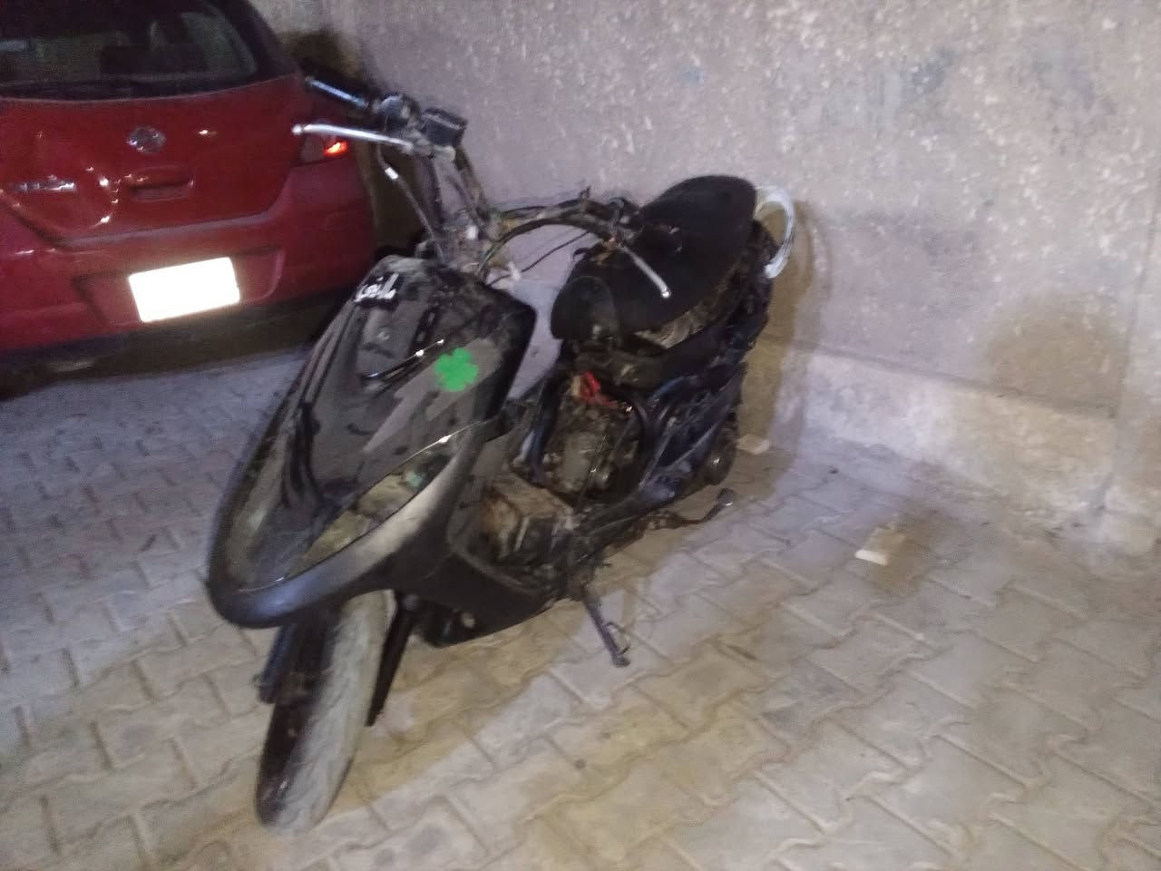 سلام عليكم دراجه ماكس عدله 2007 متروكه كوم حديد شيل وحمل بس كلج امامي مابيهه ب170 بيهه مجال حك الجيه الي تفيده هاذا رقمي*********** مكاني بغداد الدورة
