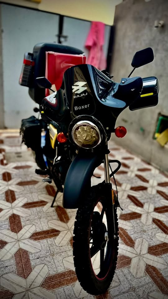 السلام عليكم
دراجة دايوان 2022 اصولي 
محرك 150cc 
نضيفة كلش جبلي مامفتوح المحرك
السعر 1500 قفل مكاني ديوانية 
***********
