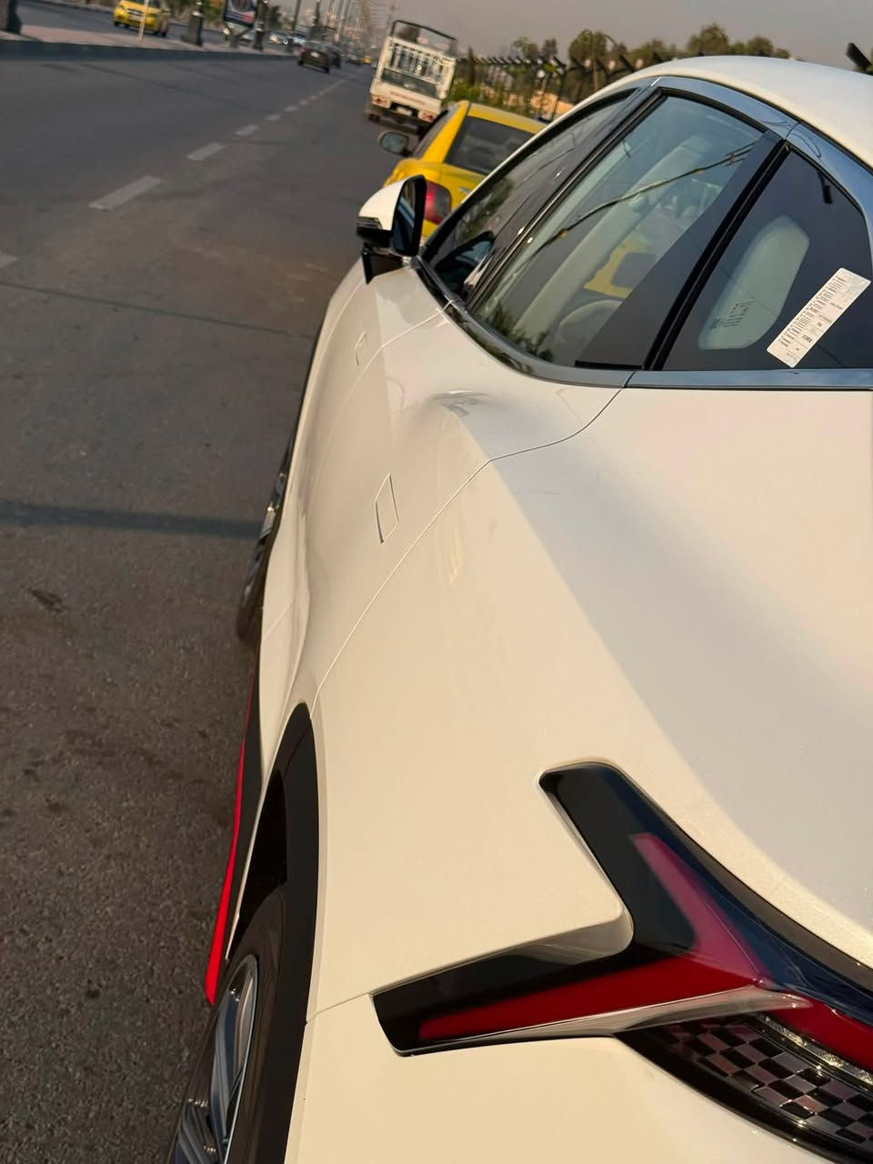 ⁨ ⁨ ⁨ ⁨ جيتور Dashing 1.6L Luxury
الموديل: 2025
المحرك: 4 أسطوانات L1.6 تيربو 197 حصان حقن مباشر
ناقل الحركة:DCT اوتوماتيكي من 7 سرعات
العداد: 15,000 قابل للزيادة 
رقم السيارة اربيل 
مكان السيارة - موصل او اربيل 
للتواصل : ***********
او ارسل خاص 

ضمان المحرك: 10 سنوات او 1،000،000 كم (أيهما اولاً / للمالك الأول)
الضمان الأساسي: 6 سنوات وعداد كيلومترات مفتوح

المواصفات
* إطارات قياس 20 إنچ
* فتحة سقف بانوراما
* مقصورة الركاب من الجلد الفاخر
* مقعد السائق والراكب كهربائية
* مقعد السائق مع ذاكرة لحفظ وضعيات الجلوس
* مقعد السائق مبرد ومدفاء
* مقعد الراكب مبرد ومدفاء
* كاميرات محيطية 540 درجة
* شاشة التحكم بقياس 15.6إنچ
* * شاشة القيادة بقياس 8 إنچ
*نظام ابل كاربلاي واندرويد اوتو
* نظام أوامر وتحكم صوتي
* نظام صوتي 8 سماعات من SONY
* رادار تفاعلي
* تحذير مغادرة المسار
* نظام القيادة شبه الذاتية
* نقطة عمياء
* نظام تحذير الاصطدام الامامي والخلفي
* إنارة محيطية
* إنارة ترحيبية
* المرايا الجانبية قابلة للطي كهربائياً
* شاحن هاتف لاسلكي سريع
* خاصية إغلاق الشبابيك وفتحة السقف عن بعد
* مصابيح أمامية أوتوماتيكية زينون مع مصابيح نهارية LED
*التكيف التلقائي مع الضوء القريب والبعيد
* مسند الذراع الوسطي مع ثلاجة
* دخول ذكي (بصمة)
* تشغيل عن بعد
* صندوق كهربائي
* نظام الفرامل اليدوية الاوتوماتيكي Autohold
* وضعيات قيادة متعددة
*6 وسائد هوائية
* موسيقى ترحيبية
* عتبات الأبواب مضيئة
* نظام تنقية الهواء مع شاشة لعرض البيئة الخارجية
* حساس للمطر
