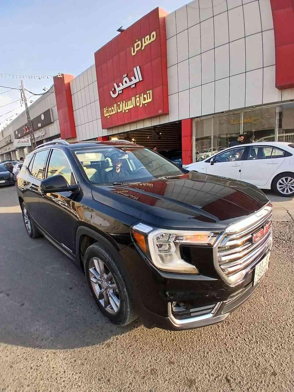 السلام عليكم جي ام سي تيران 2024لون اسود مكينه1500توربو كير 9نمر مكينه وكير مكفولات ماشيه53الف ميل رقم بغداد سياره فئهSLTكشنات جلد كهرباء تدفئه رادار تحديد مسار اربع ابواب بصمه بصمه تشغيل لايت زنون لد جنطه كهرباء سياره بيها صبغ جاملغ وباب وقماره مكاني بغداد حي الجهاد سعر135ورقه بيها مجال***********
